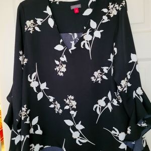 Vince Camuto, XL, Black print long sleeve blouse